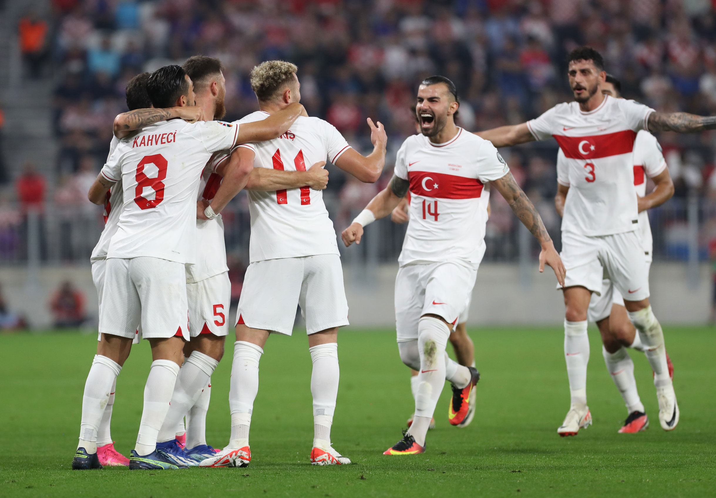 Milliler Hırvatistan'dan lider dönüyor