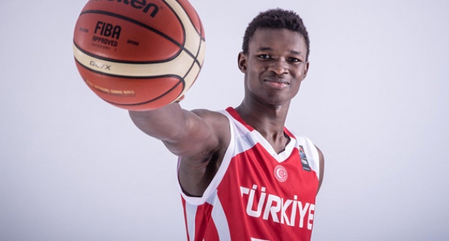Adem Bona, Karl Malone ödülüne aday gösterildi!