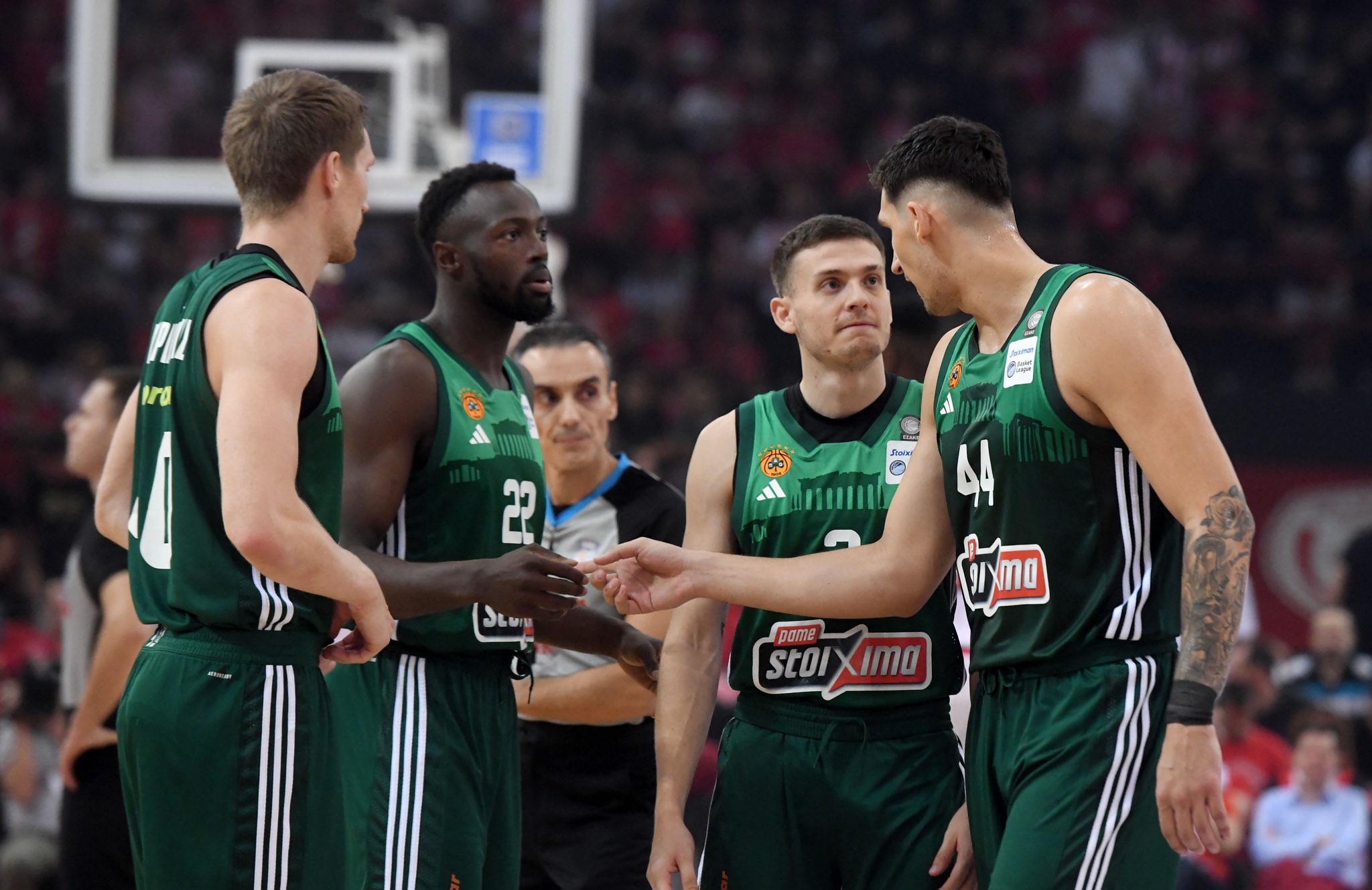 Panathinaikos deplasmanda Olympiakos’u devirdi