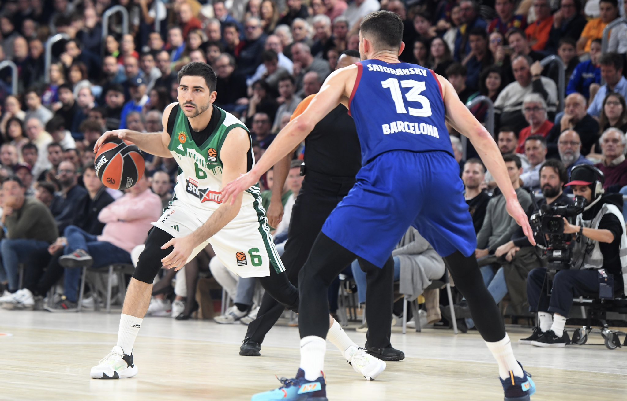 Barcelona, Panathinaikos’u devirdi