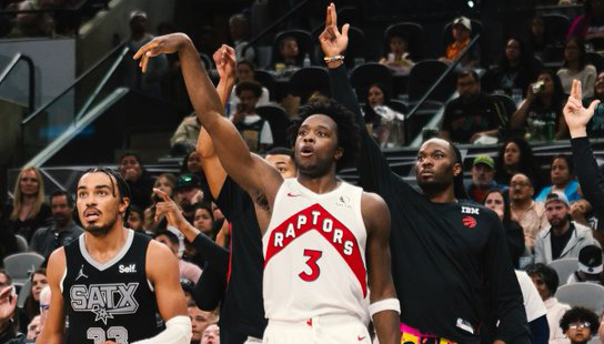 Toronto Raptors 22 sayıdan gelip Spurs'u geçti