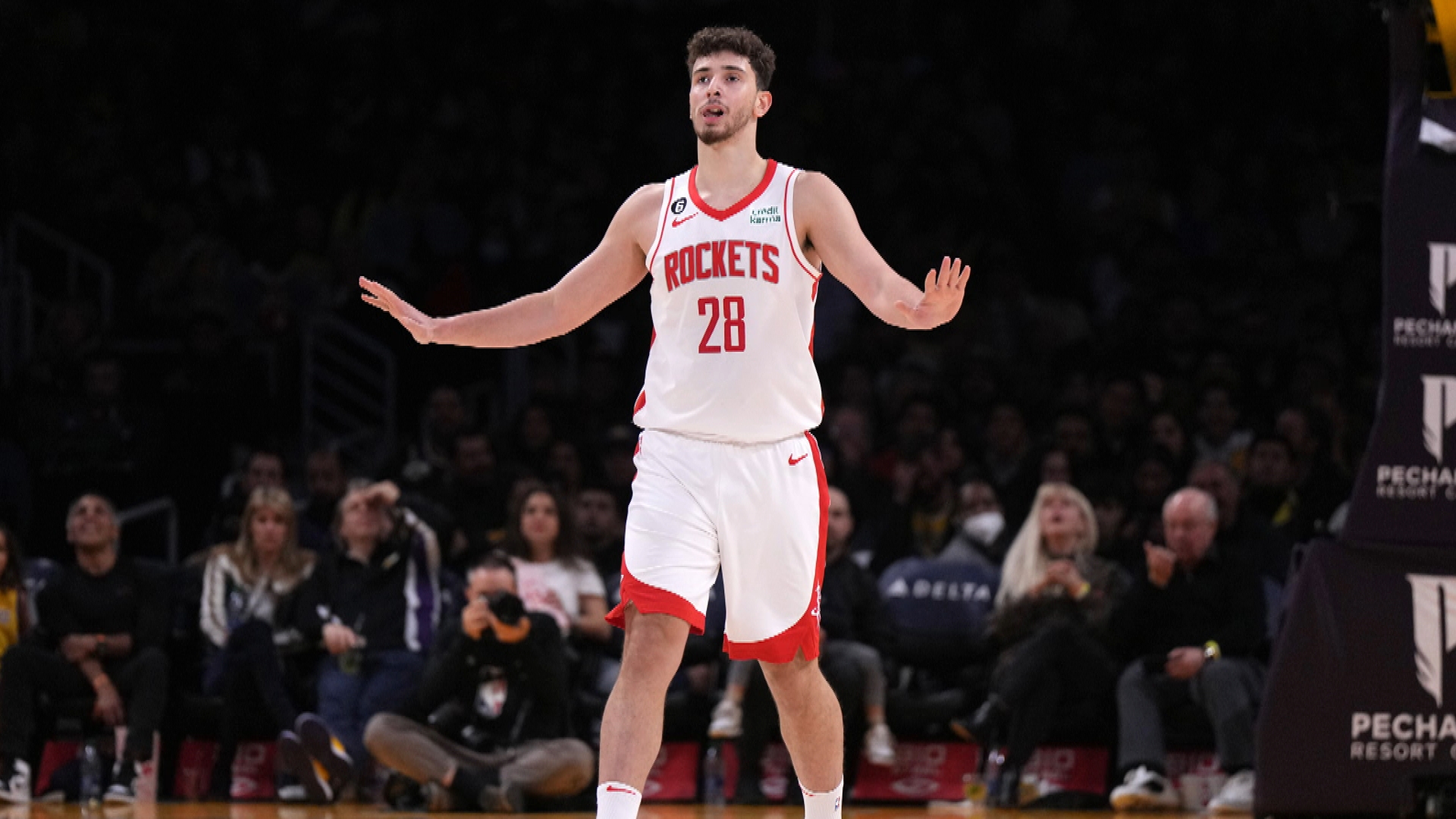 Alperen Şengün tek başına Lakers'ı yıktı