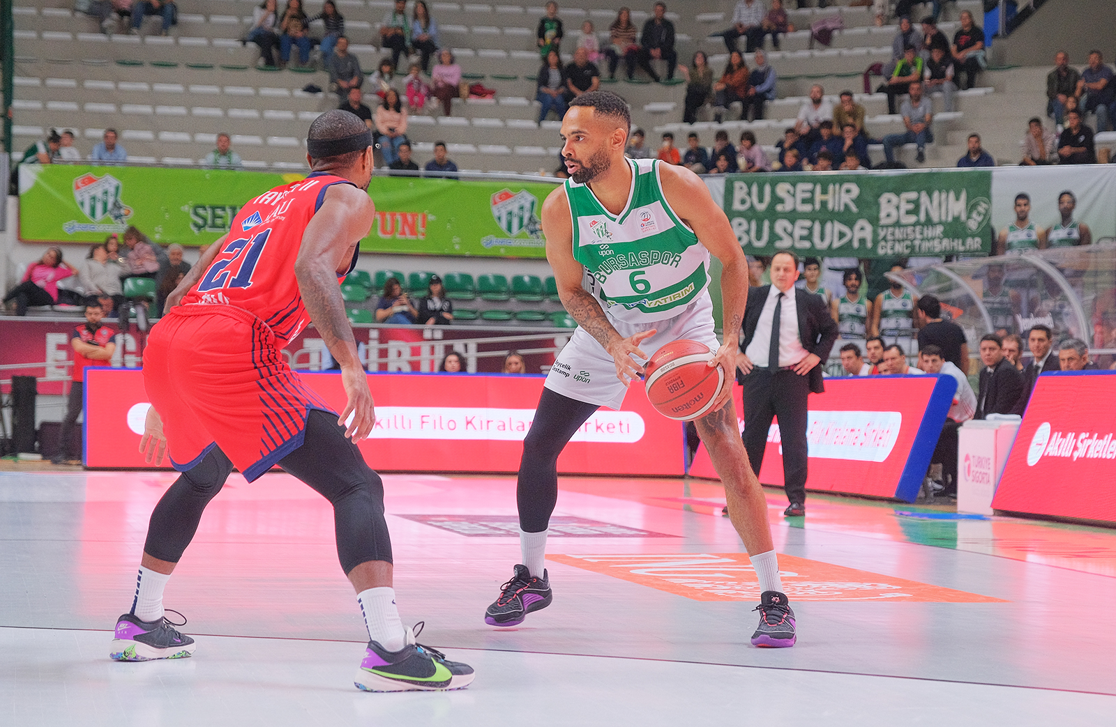 Bursaspor İnfo Yatırım'dan geçit yok!