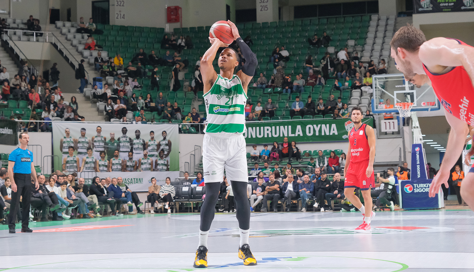 Bursasporlu Brown, Haftanın 5’ine seçildi