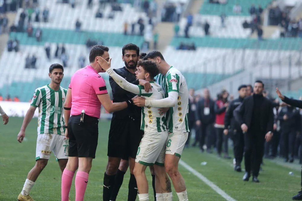 Bursaspor’a ceza yağdı!