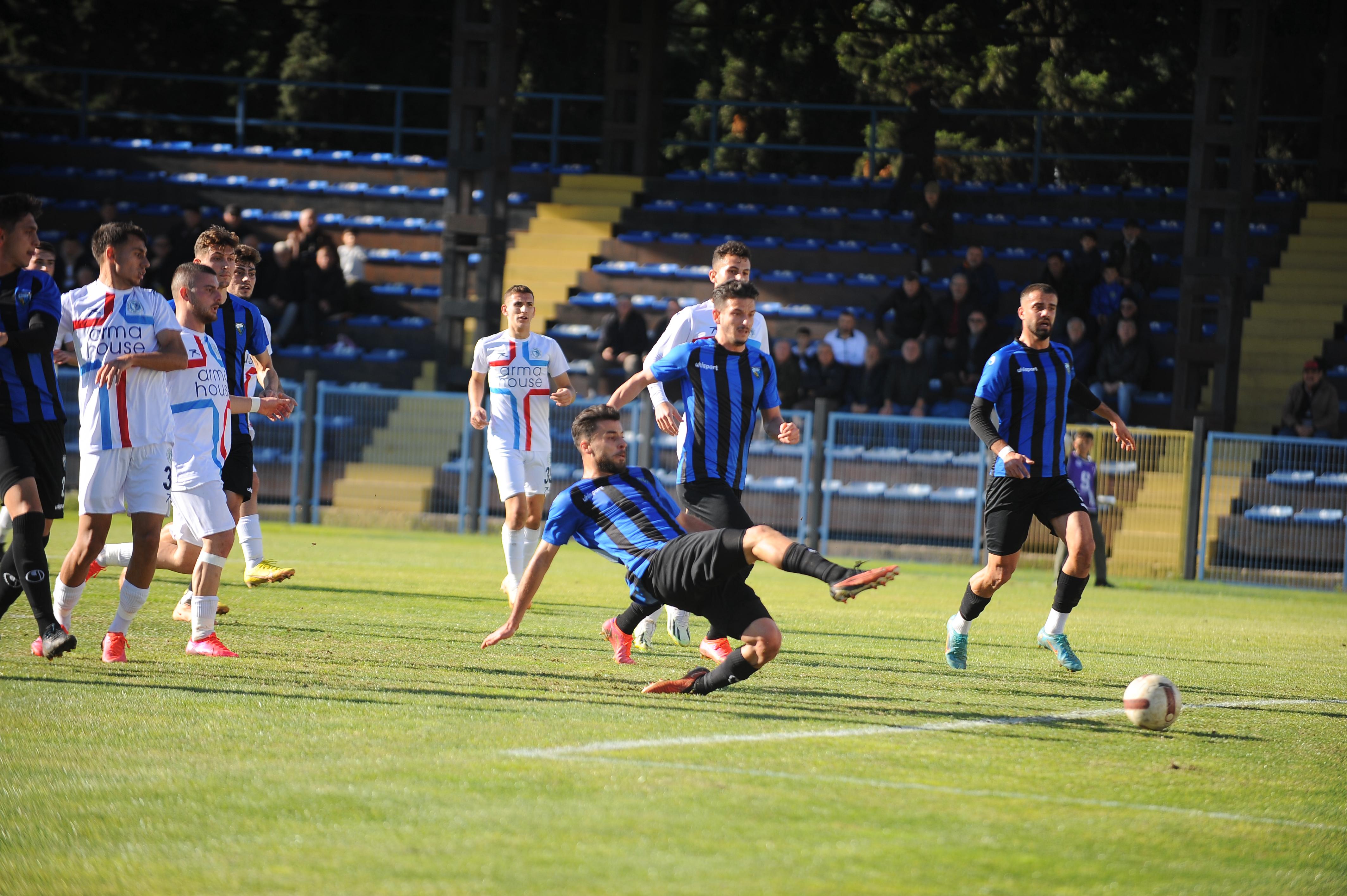 Karacabey Belediyespor 1 puanı kurtardı