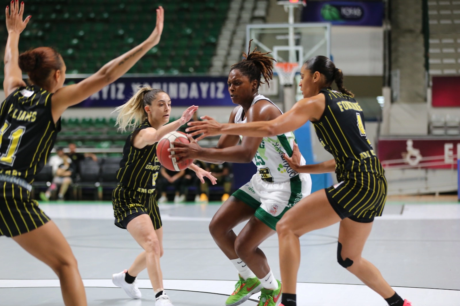 Uludağ Basketbol Ankara'da moral arıyor!