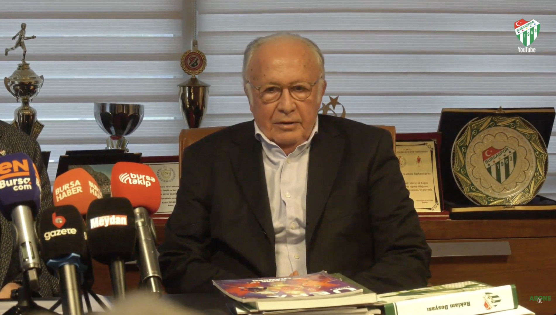 Sinan Bür, Bursasporlu oyuncularla görüştü