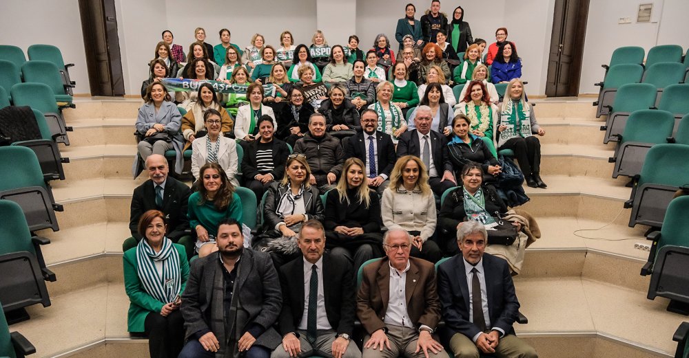 Haydi kadınlar maça!