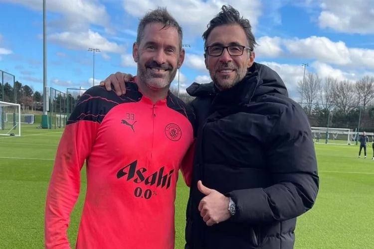 Scott Carson ile şampiyon kaptan buluştu