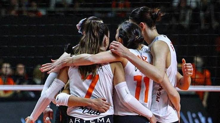 Eczacıbaşı Dynavit yarı finalde veda etti