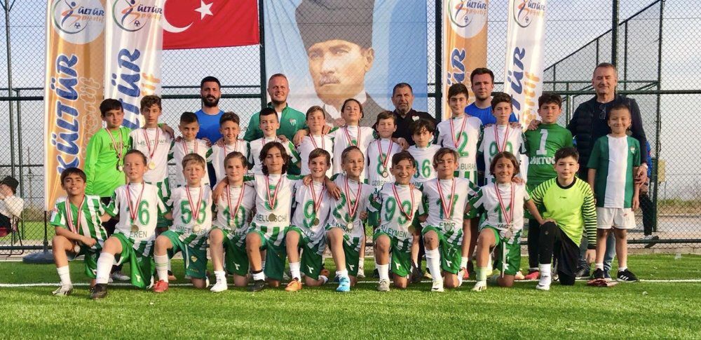 Bursaspor U11 şampiyon!