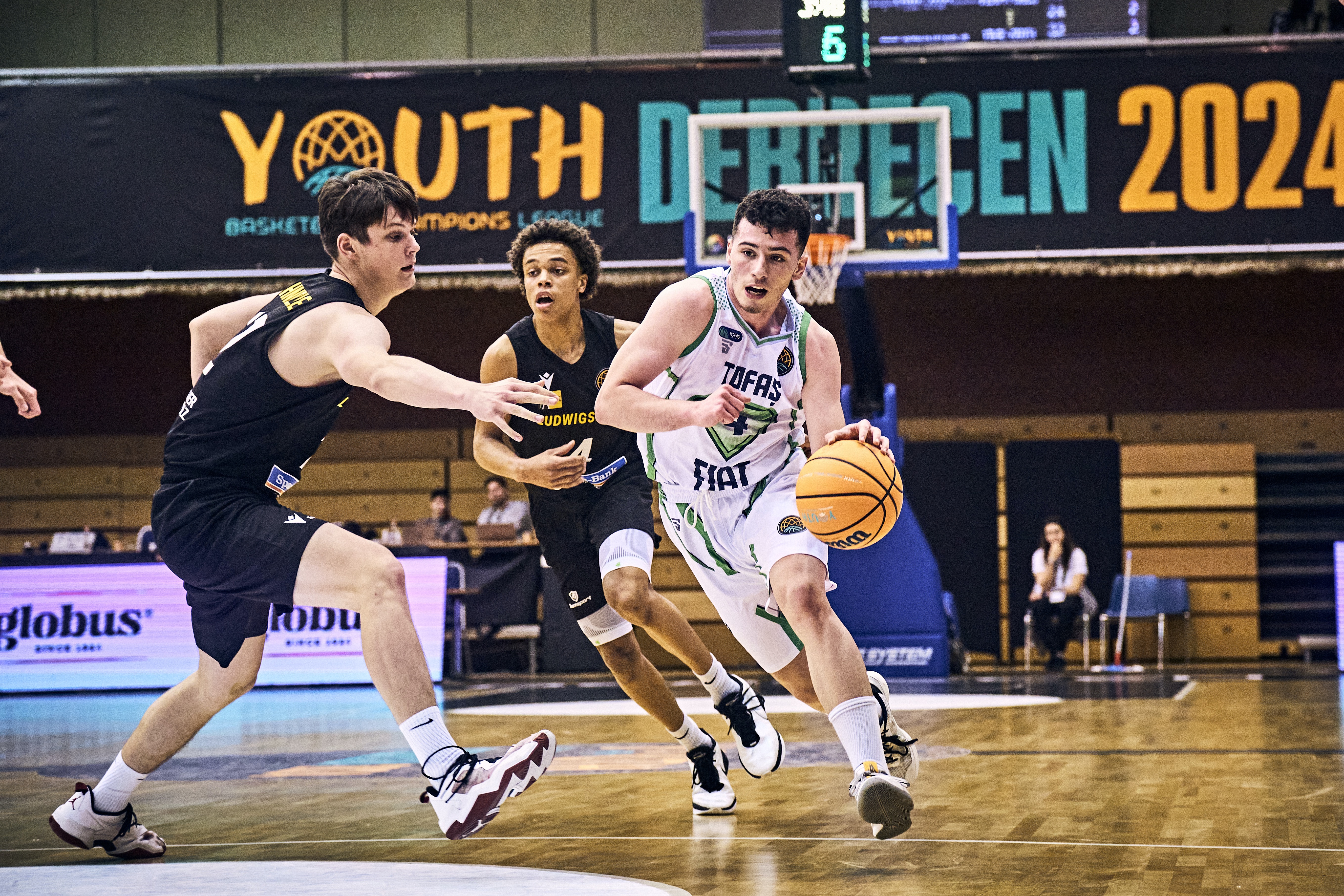Tofaş U18, Şampiyonlar Ligi'nde yarı finalde