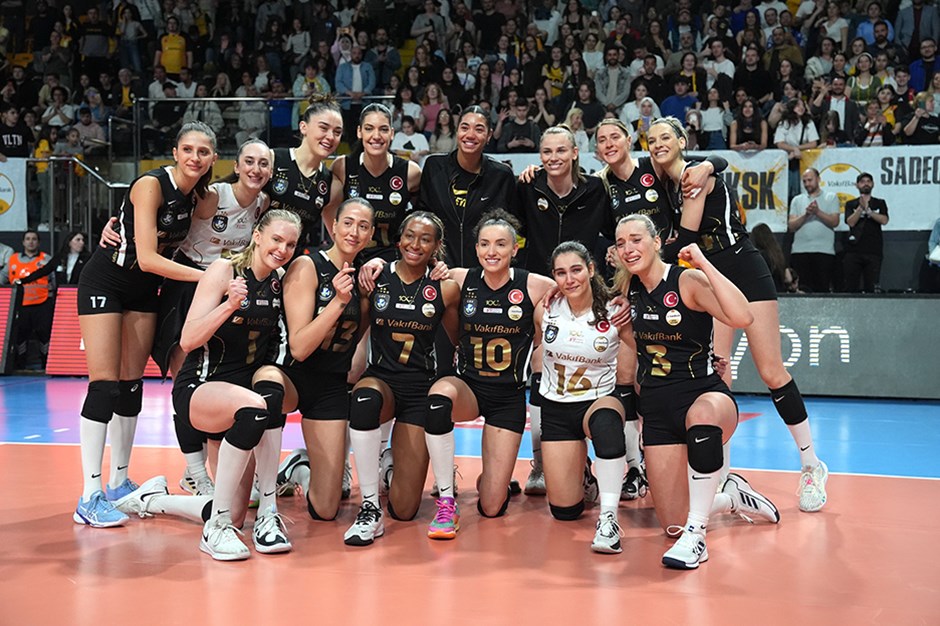 VakıfBank, Sultanlar Ligi’nde sezonu üçüncü olarak tamamladı