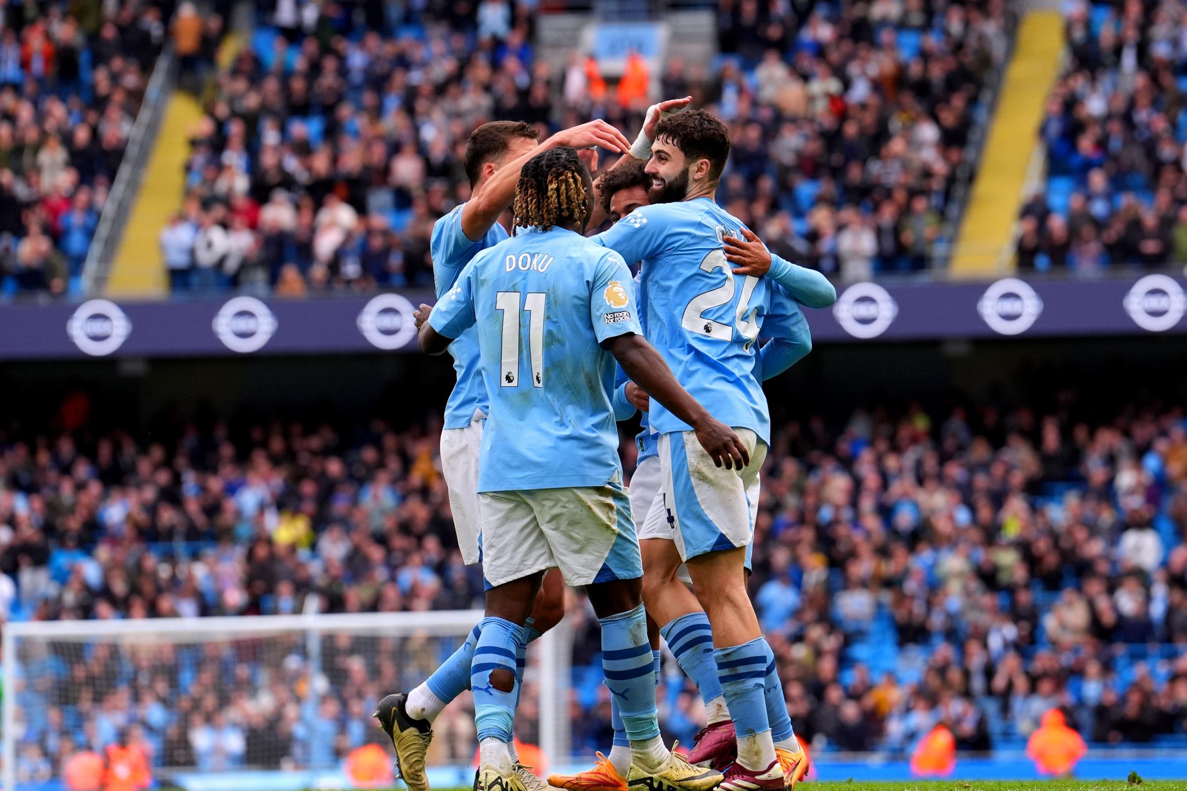 Manchester City maç fazlasıyla liderliğe yükseldi