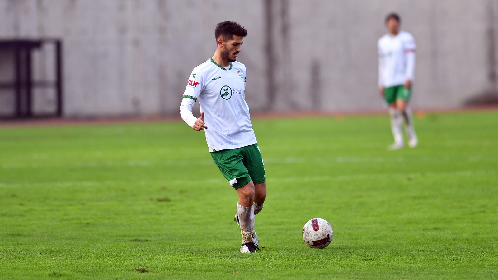 Bursaspor’da 2 oyuncu serbest kalıyor!