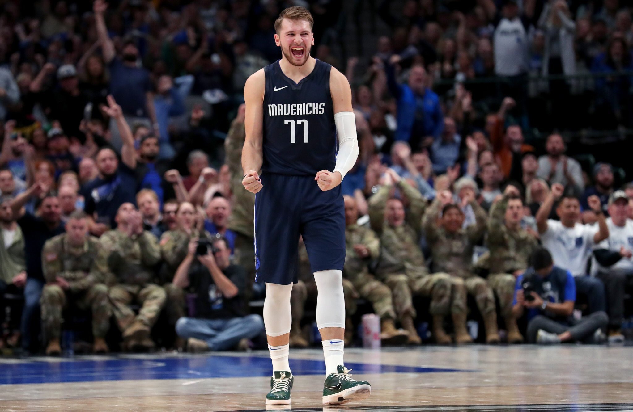 Dallas'tan Clippers'a tarihi fark!