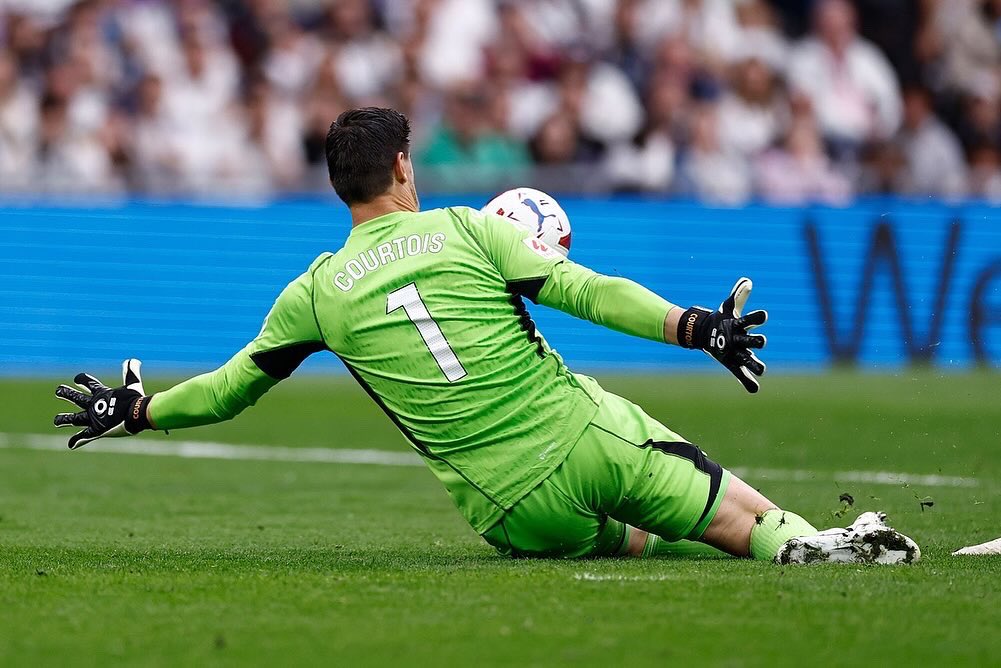Courtois 1 yıl sonra sahalara döndü