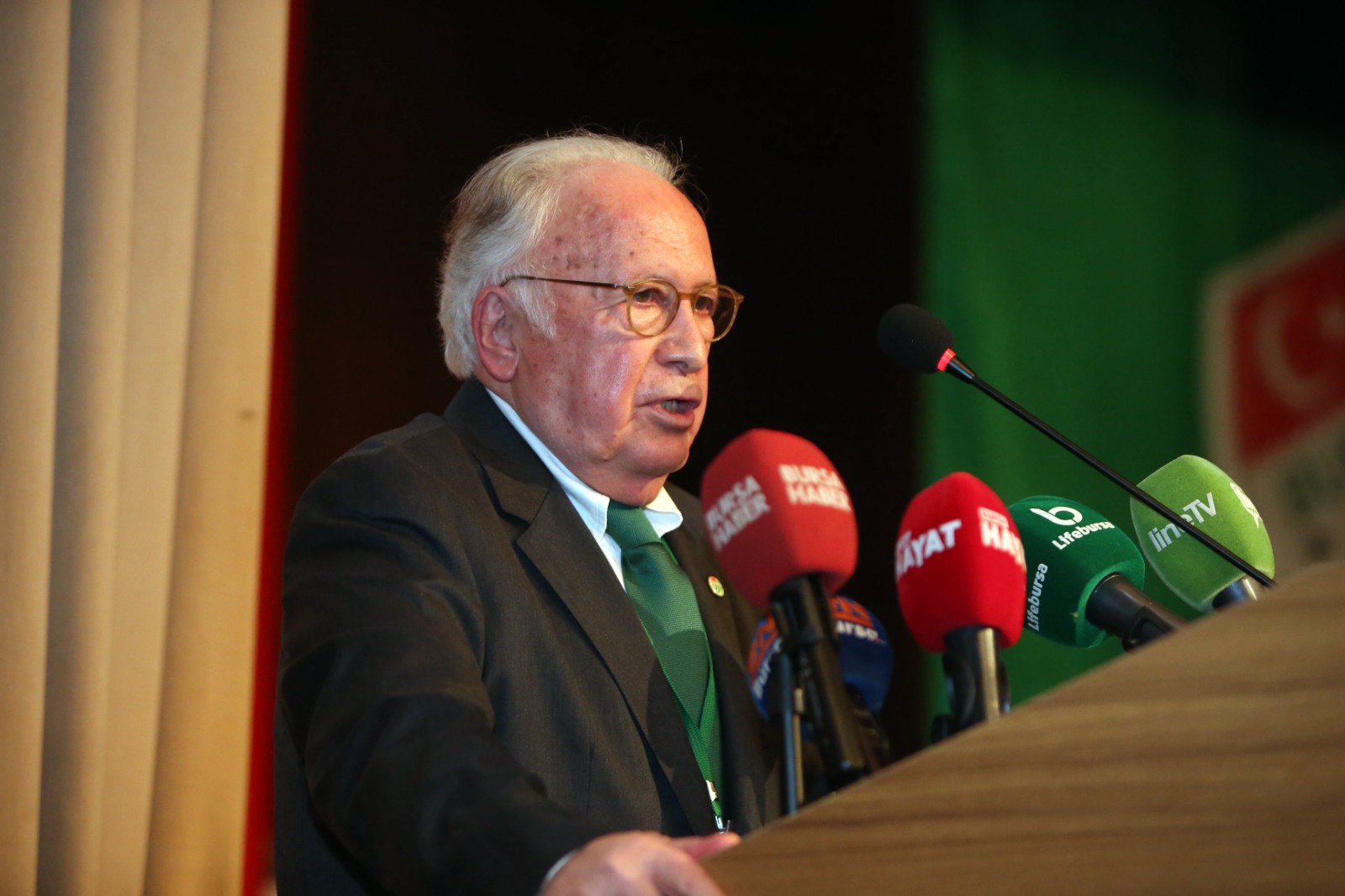 Sinan Bür: "Dayanışma ve birleşme içinde olmazsak Bursaspor'u kurtaramayız"