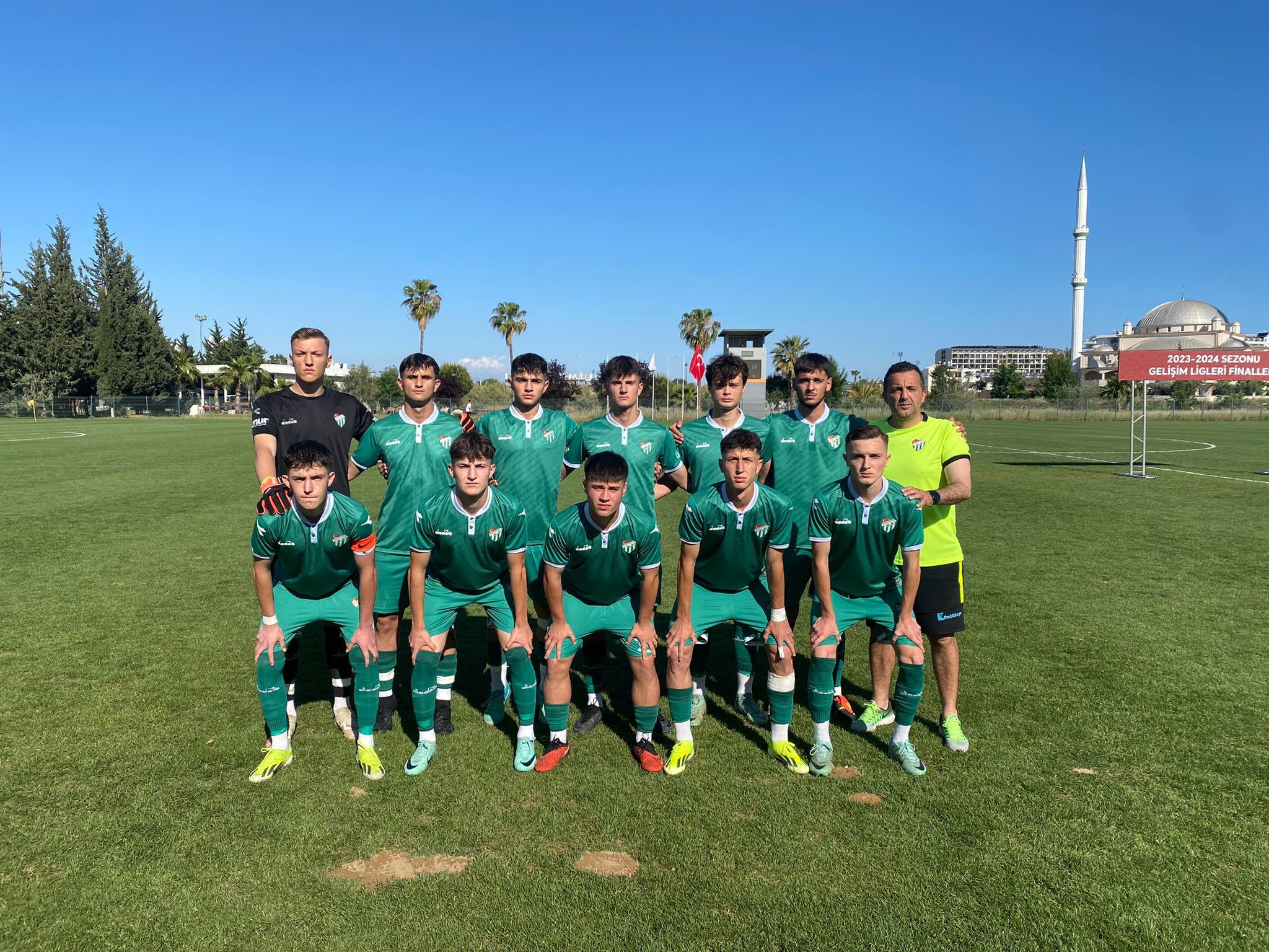 Bursaspor U17 şampiyon
