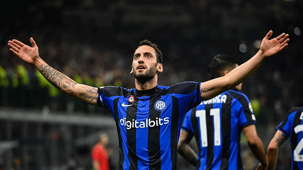 Hakan Çalhanoğlu'na büyük onur
