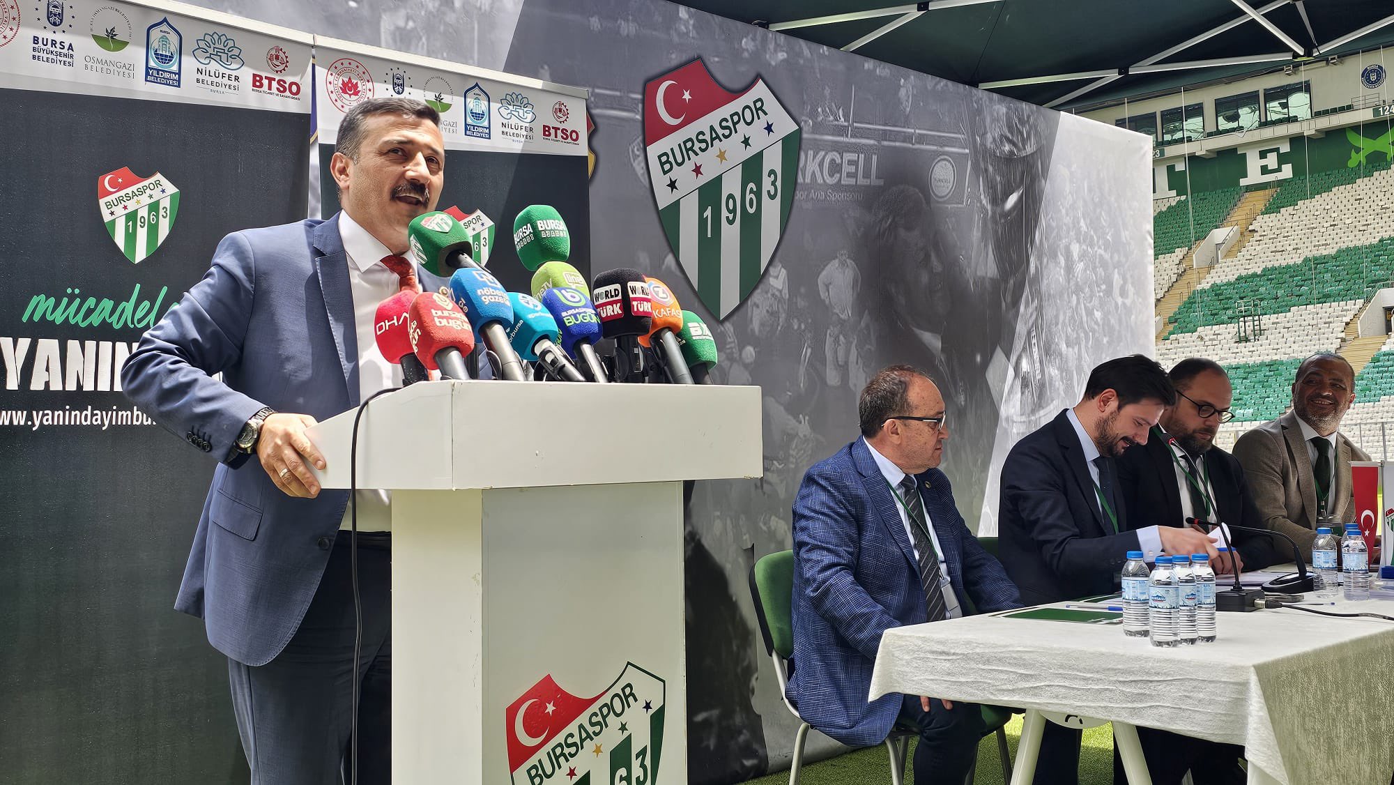 Selçuk Türkoğlu ve Mustafa Varank'tan Bursaspor'a destek