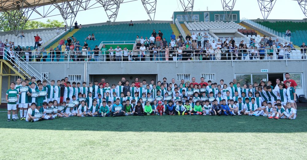 Bursaspor Futbol Okulu kış dönemi sona erdi