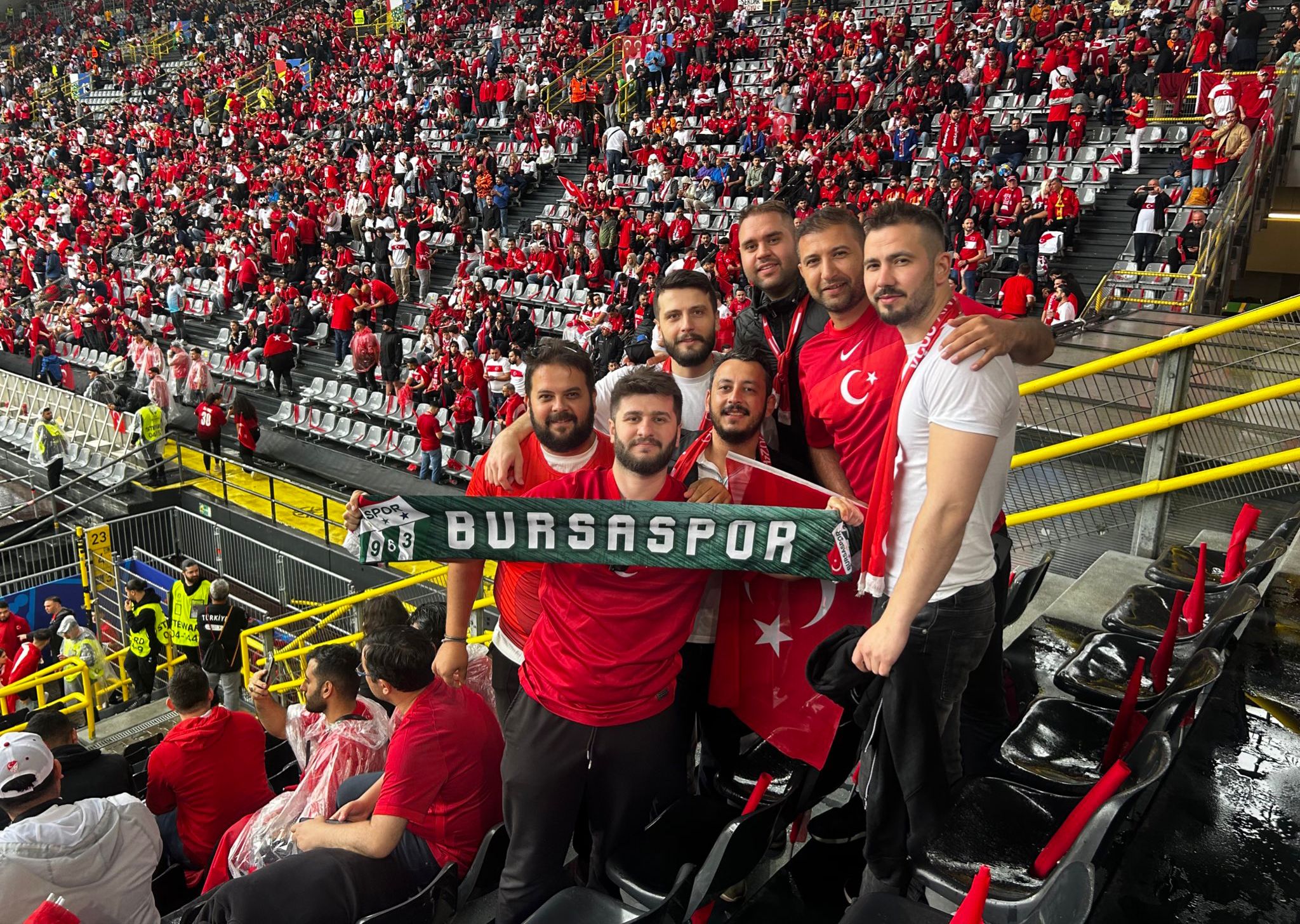 Bursaspor taraftarları milli maçta