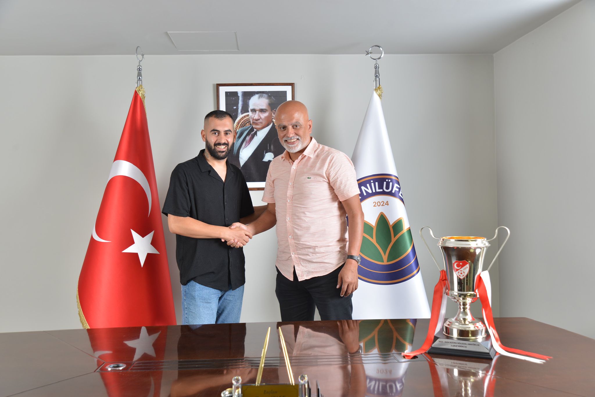 Ali Say da imzaladı!