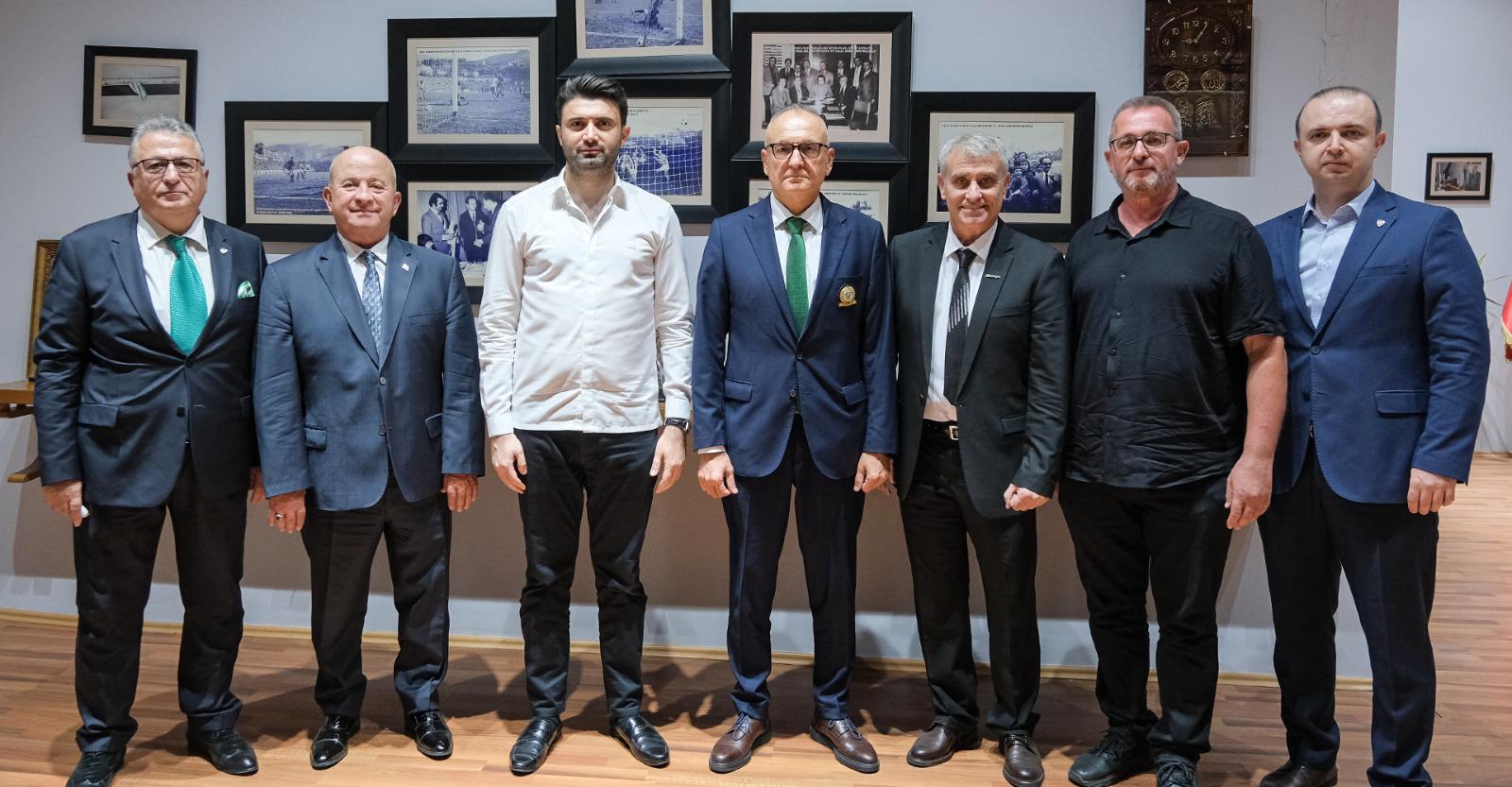 Divan Kurulu Başkanı adayı Batur’dan Bursaspor’a ziyaret