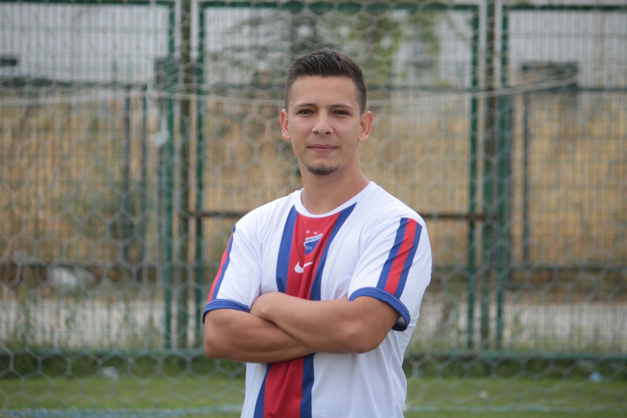 M.K.Paşaspor’dan orta sahaya takviye