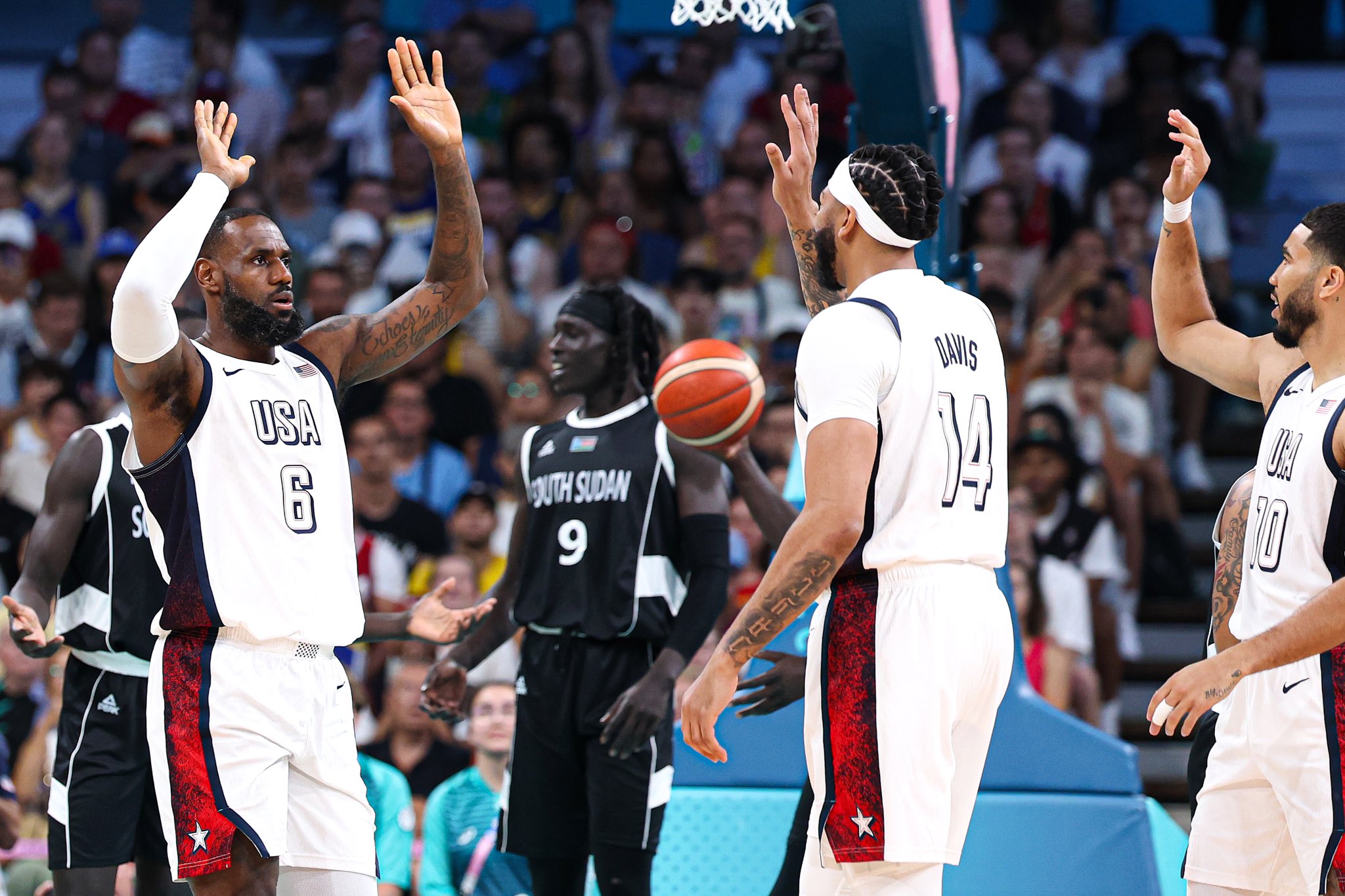 LeBron James "Altın madalyayı almaya geldim"