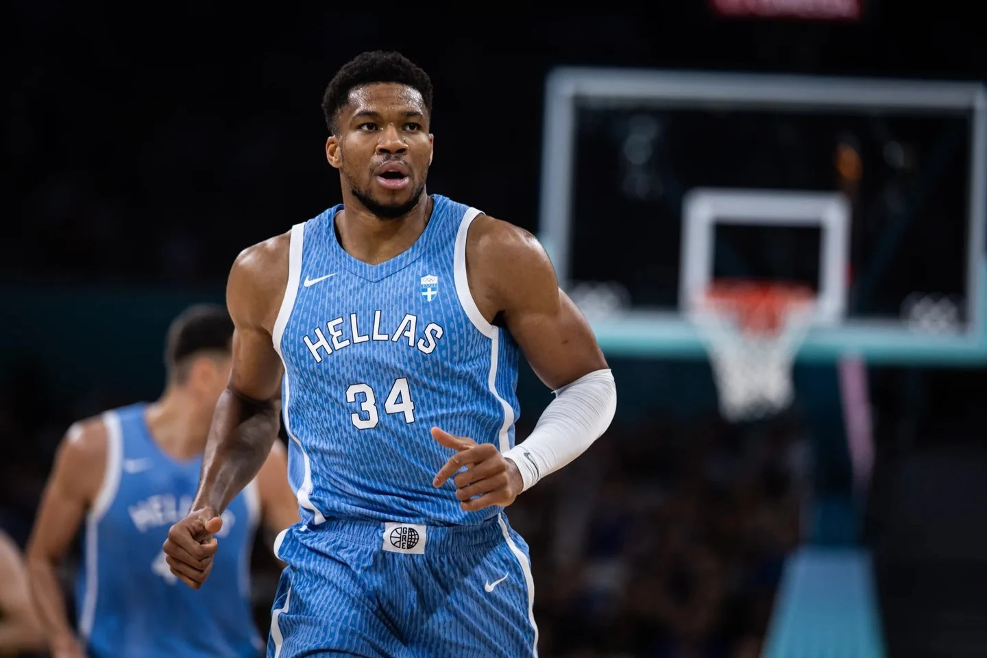 Antetokounmpo Avustralya'yı devirdi!