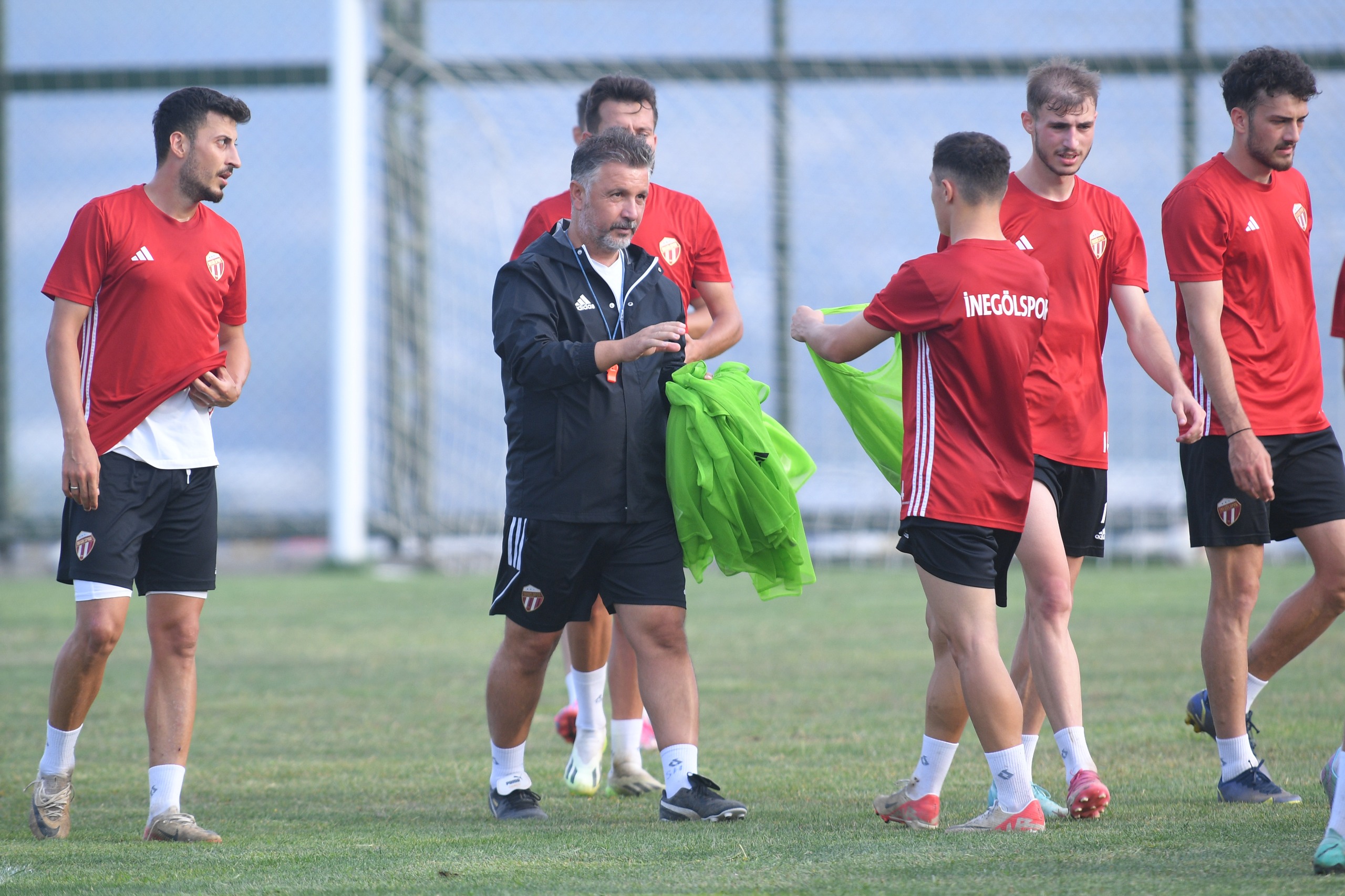 İnegölspor’da Yücer takımına güveniyor