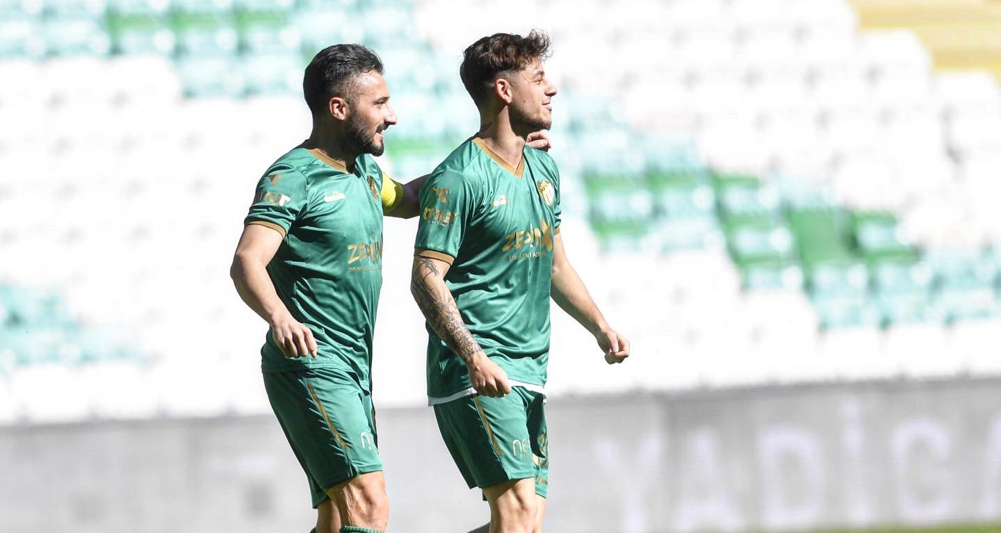 Bursaspor'un eski kaptanına Karşıyaka kancası!