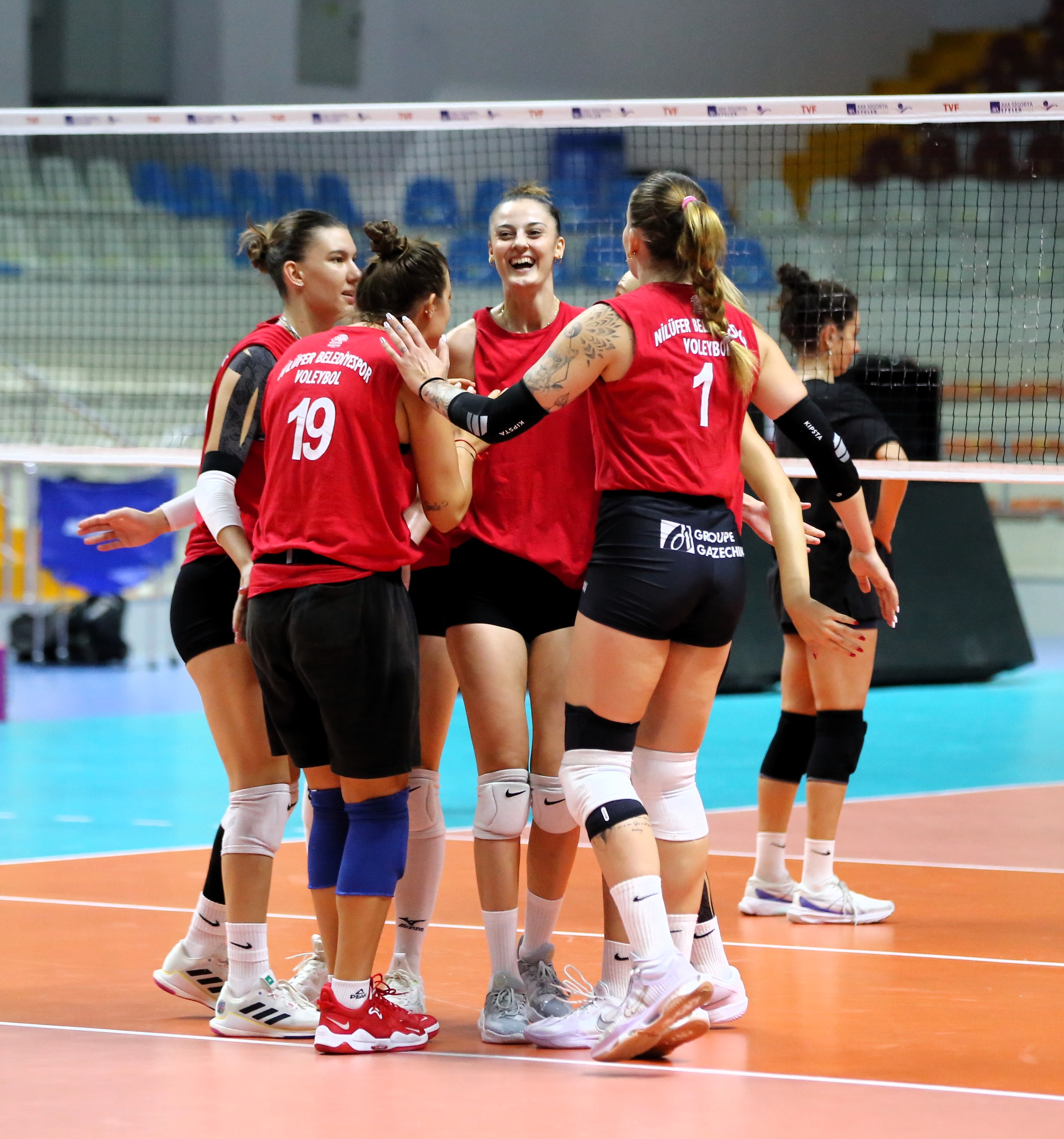 Nilüfer İzmir’de başlıyor