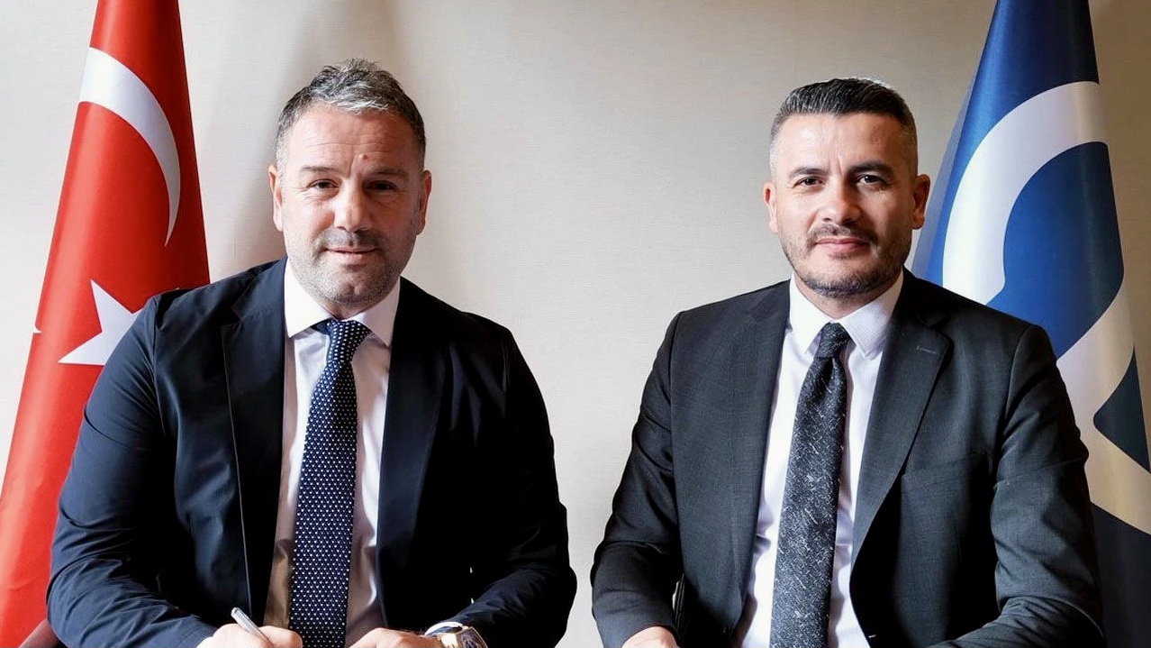 Bursaspor’un rakibine eski Timsah hoca oldu