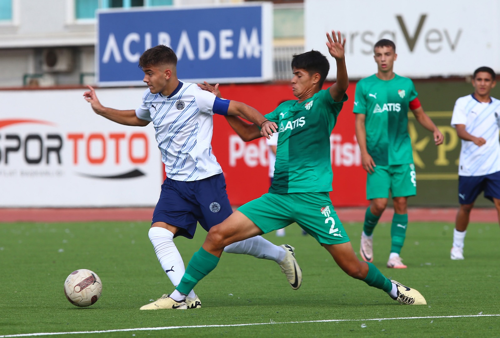 Bursaspor U17 Fener’e takıldı