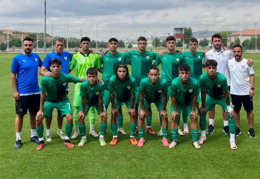 Bursaspor U17 Samsun’da güldü