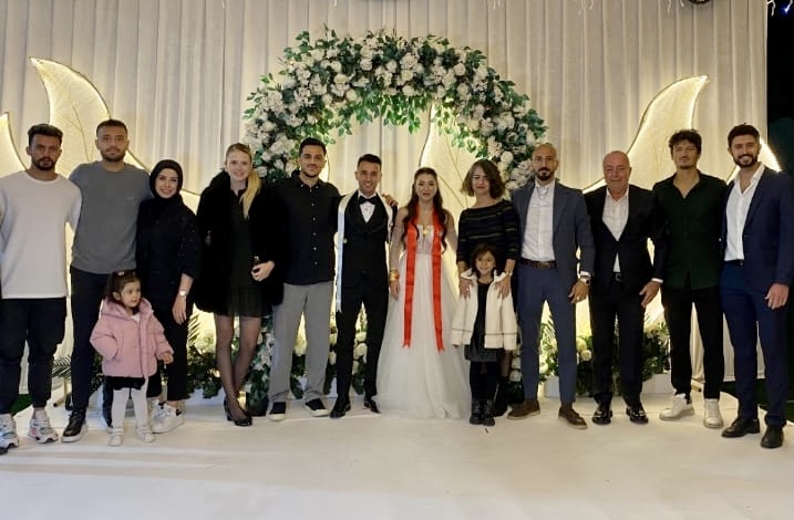 Yiğitali Bayrak da evlendi