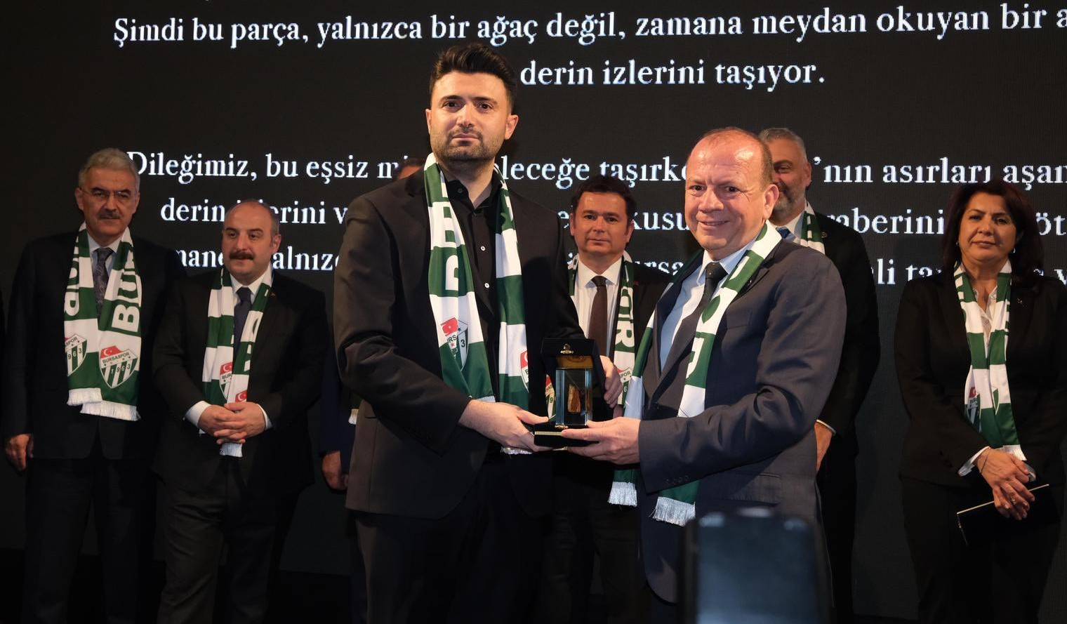 Başkan Çelik’e anlamlı ödül!