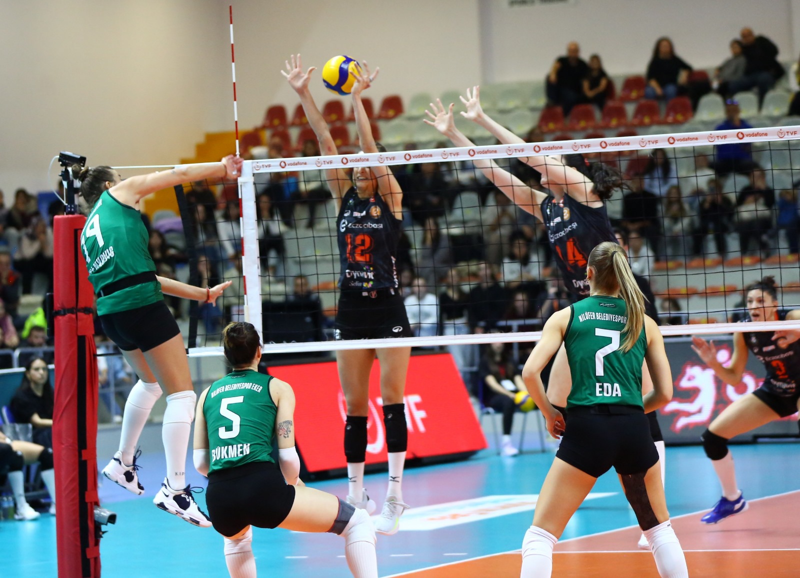 Nilüfer Eczacı’dan puan alamadı