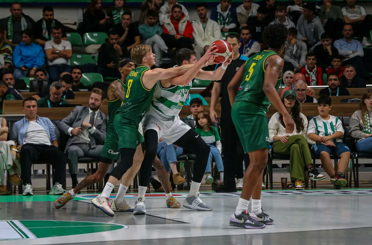 Bursaspor Yörsan Avrupa’ya veda etti