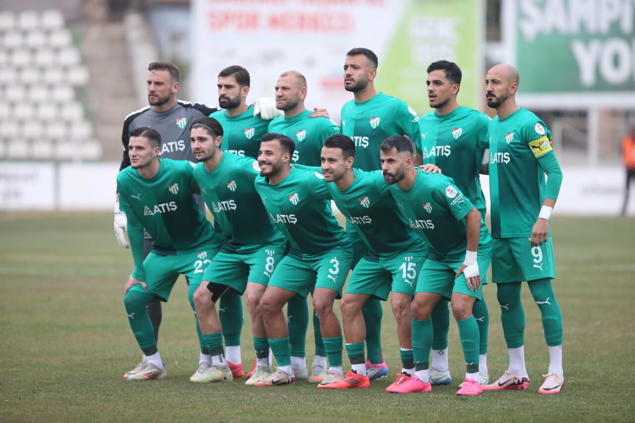 Timsah, 30 takıma bedel!