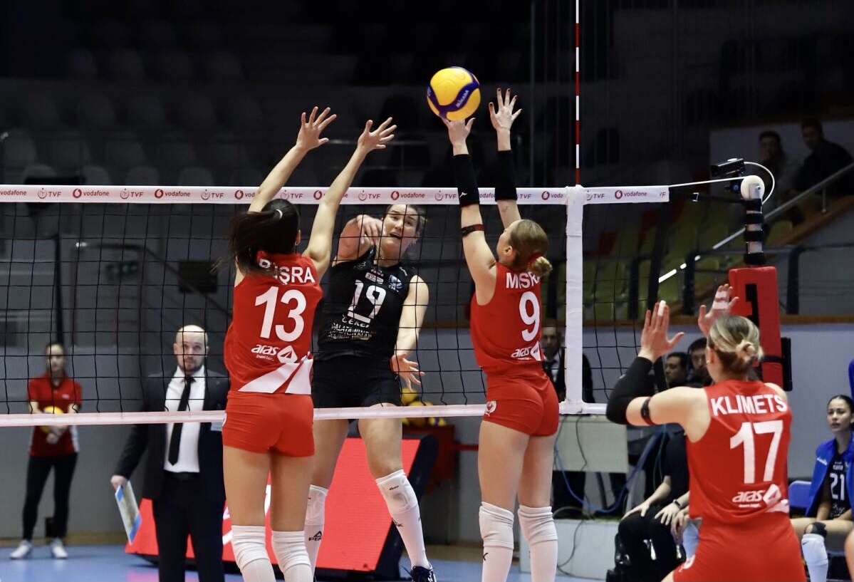 Nilüfer Belediyespor bir bir eriyor!