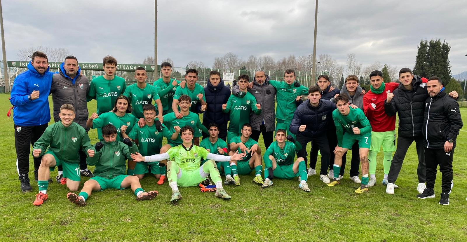 Bursaspor U17 yine zirvede!
