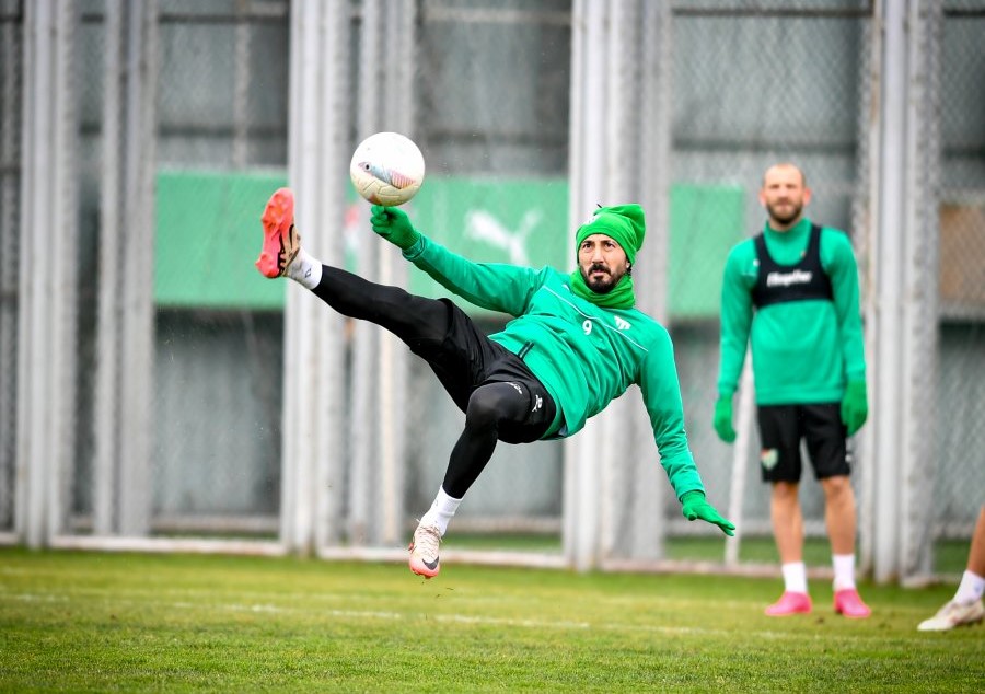 Bursaspor gol çalıştı