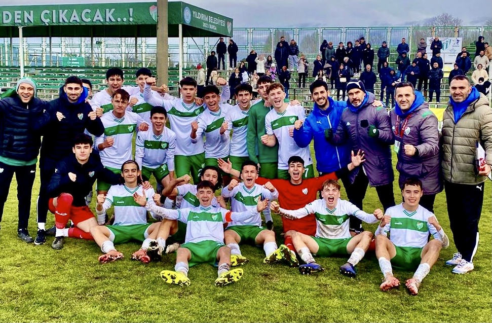 Bursaspor U16 zirveyi sevdi