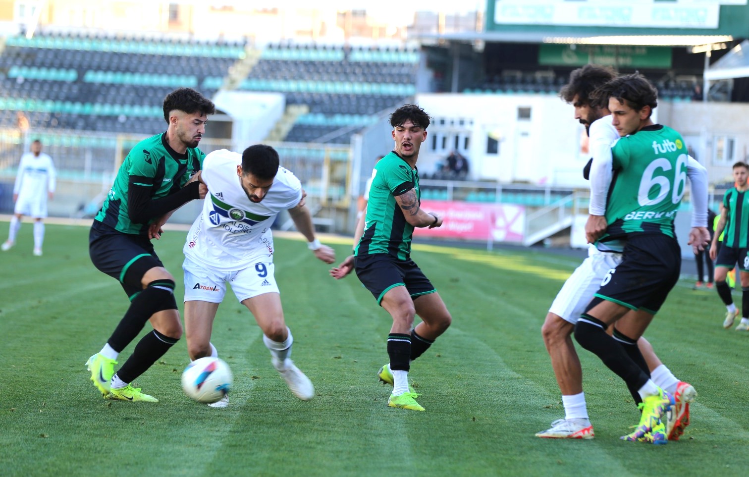 Bursa Nilüfer FK Denizli'de kayıp!