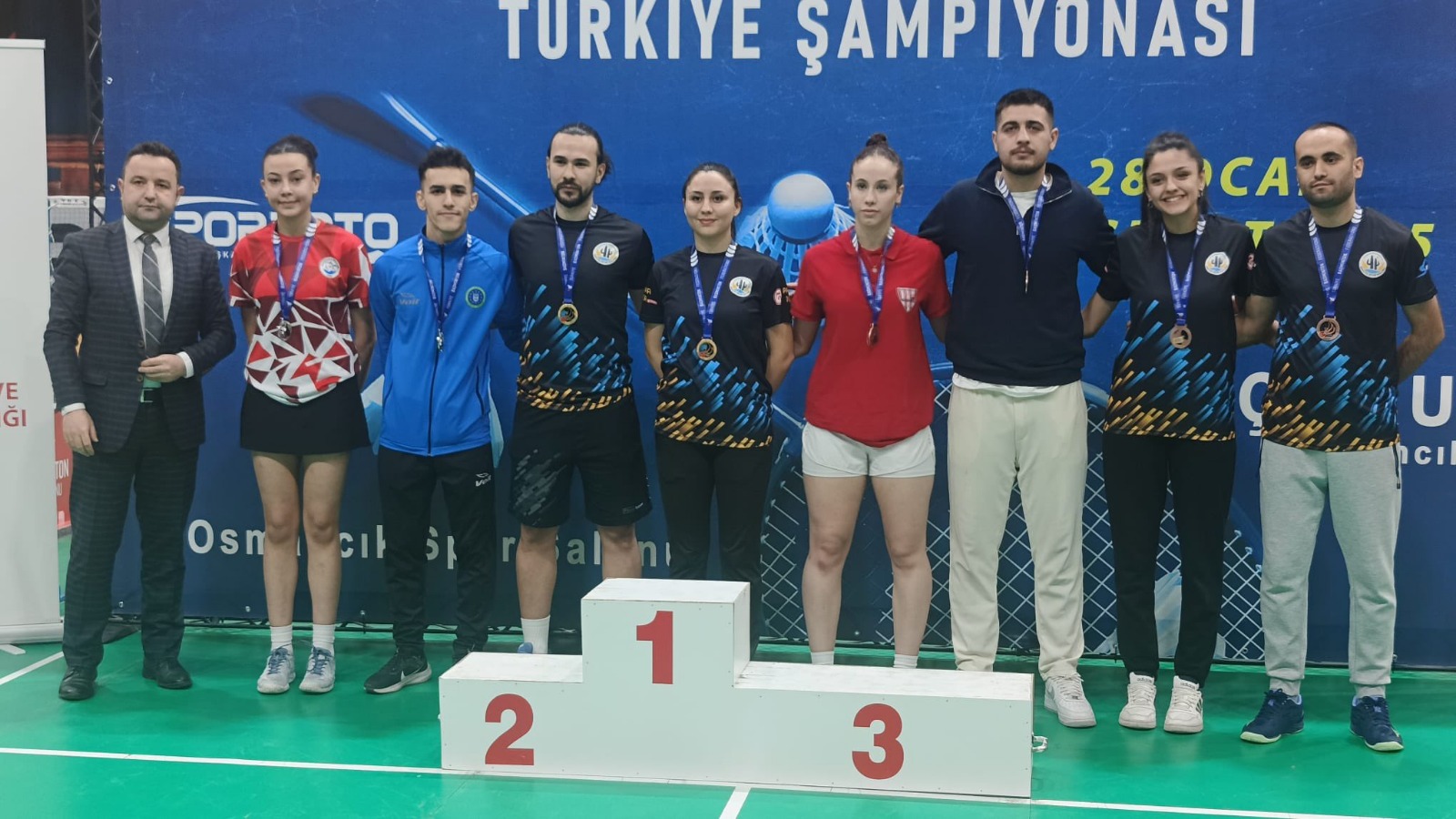 Bursalı badmintoncunun büyük başarısı